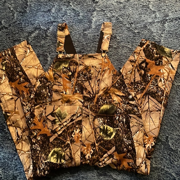 NWOT — BURLY CAMO Bib Overalls - Large - Picture 2 of 4